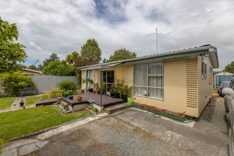 Photo of property in 98 Prestons Road, Redwood, Christchurch, 8051