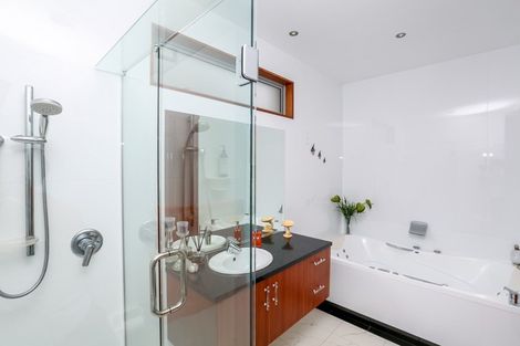 Photo of property in 531 South Road, Omata, New Plymouth, 4374