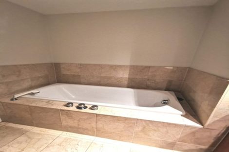 Photo of property in The Metropolis Apartments, 810/1 Courthouse Lane, Auckland Central, Auckland, 1010