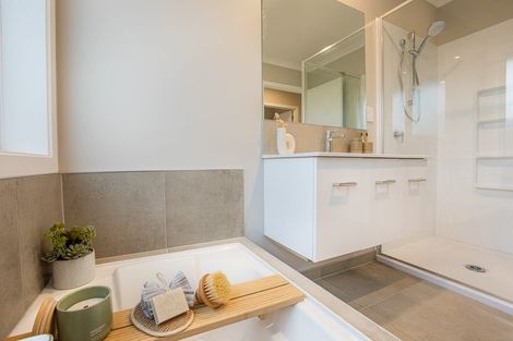 Photo of property in 14d Rose Leigh Drive, Cambridge, 3434