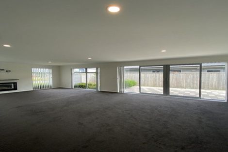 Photo of property in 9 Okataina Way, Aotea, Porirua, 5024