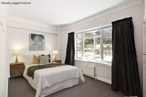 Photo of property in Anscombe Apartments, 212 Oriental Parade, Oriental Bay, Wellington, 6011