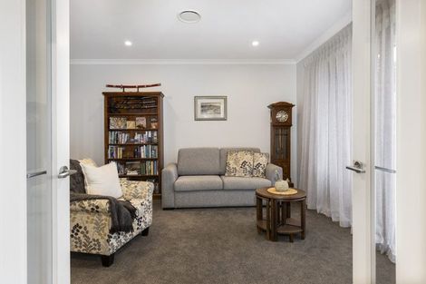 Photo of property in 10 Admiralty Place, Waikawa, Picton, 7220