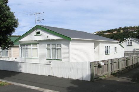 Photo of property in 186 Clyde Street, Island Bay, Wellington, 6023