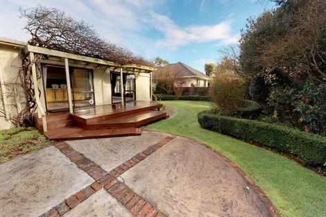 Photo of property in 261 Victoria Avenue, Hokowhitu, Palmerston North, 4410