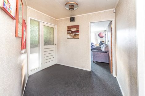 Photo of property in 112 Hinau Street, Castlecliff, Whanganui, 4501