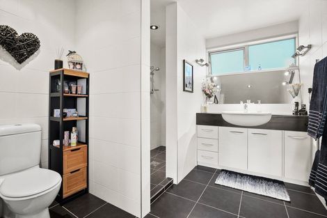 Photo of property in 66 Rototuna Road, Rototuna, Hamilton, 3210