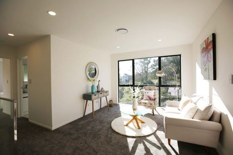 Photo of property in 25 Tannaghmore Drive, Flat Bush, Auckland, 2019