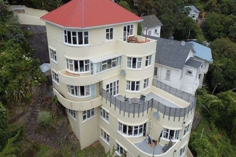 Photo of property in 2/20 Saint Michaels Crescent, Kelburn, Wellington, 6012