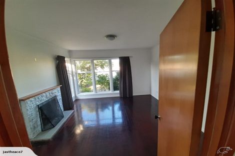 Photo of property in 30 Smythe Road, Henderson, Auckland, 0612