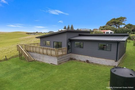 Photo of property in 4 Gillespie Drive, Baylys Beach, Dargaville, 0377