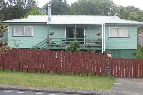 Photo of property in 34 Trias Road, Totara Vale, Auckland, 0629