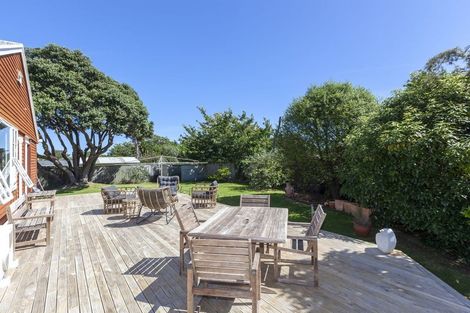 Photo of property in 75 Eatwell Avenue, Paraparaumu Beach, Paraparaumu, 5032