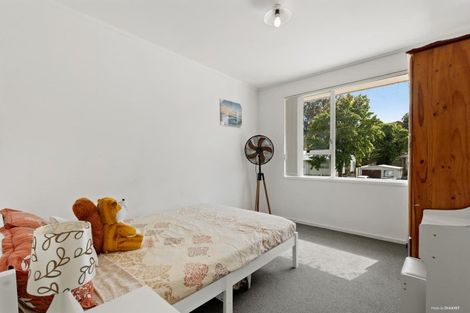 Photo of property in 21 Frobisher Way, Clendon Park, Auckland, 2103