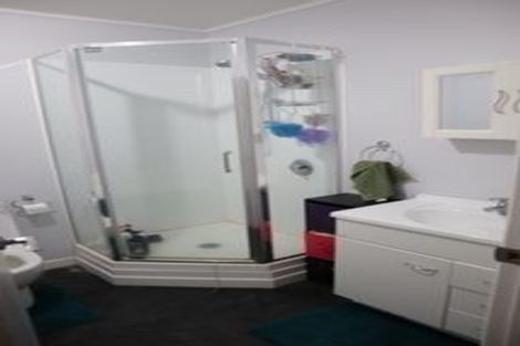 Photo of property in 12 Holt Avenue, Torbay, Auckland, 0630