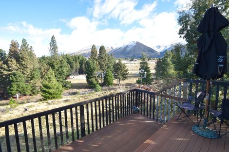 Photo of property in 76 Ohau Drive, Lake Ohau, Twizel, 9412