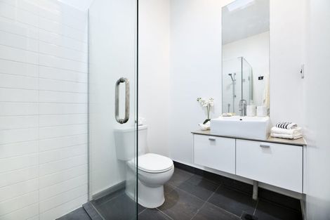 Photo of property in 76g Edmonton Road, Henderson, Auckland, 0612