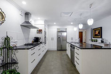 Photo of property in 1 Rexford Heights, Pyes Pa, Tauranga, 3112