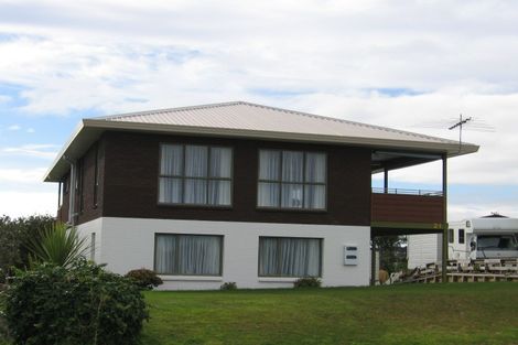 Photo of property in 21 Barrier View Road, Leigh, 0985