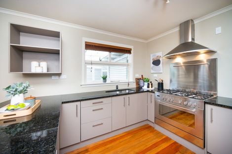 Photo of property in 4 Woodstock Place, Hokowhitu, Palmerston North, 4410