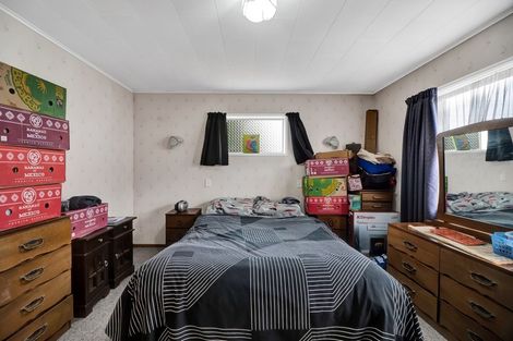 Photo of property in 28 Graham Street, Eltham, 4322