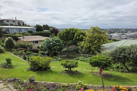 Photo of property in 2 Avon Street, South Hill, Oamaru, 9400