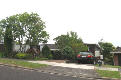 Photo of property in 12 Heaton Grove, Chatswood, Auckland, 0626