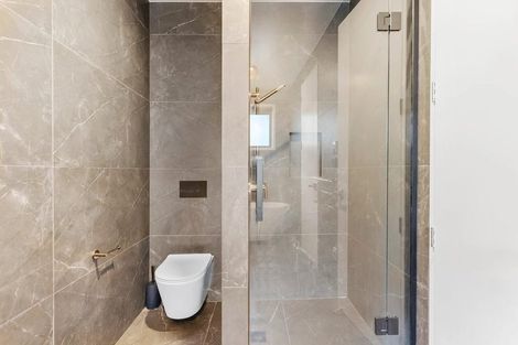 Photo of property in 13 Bartells Drive, Goodwood Heights, Auckland, 2105