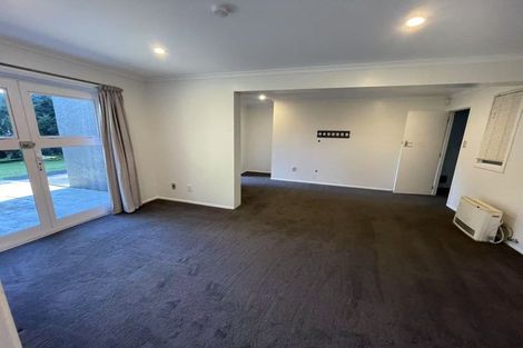 Photo of property in 25 Bradbury Road, Botany Downs, Auckland, 2010