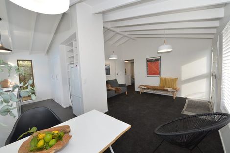 Photo of property in 2/11 Taupata Street, Redcliffs, Christchurch, 8081