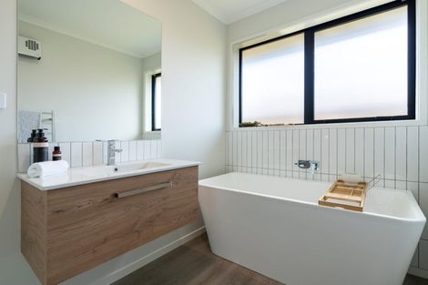 Photo of property in 46 Kohekohe Drive, Owhata, Rotorua, 3010