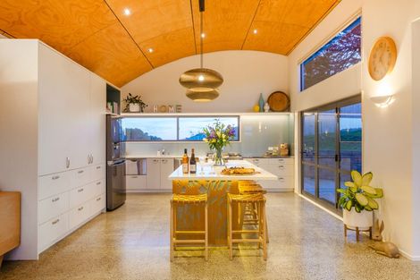 Photo of property in 3 Coroglen Rise, Pukerua Bay, 5026