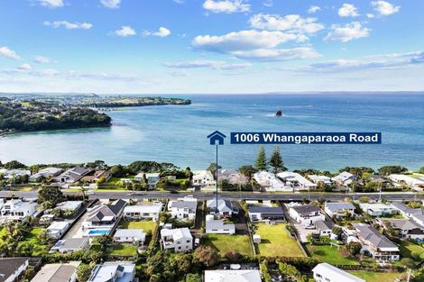 Photo of property in 1006 Whangaparaoa Road, Tindalls Beach, Whangaparaoa, 0930