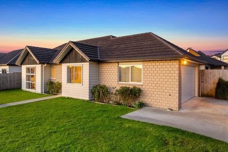 Photo of property in 35 Okawa Avenue, Papakura, 2110