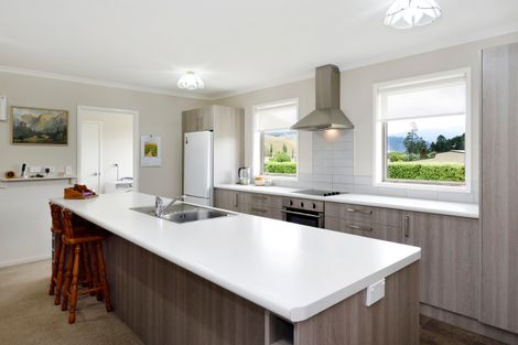 Photo of property in 8 Robertson Mill Place, Rai Valley, 7194