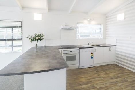 Photo of property in 10 Stuart Place, Blagdon, New Plymouth, 4310