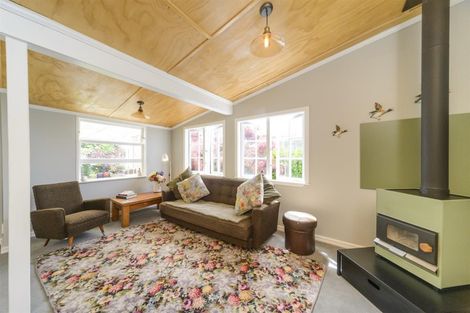 Photo of property in 89 Bridge Street, Bulls, 4818