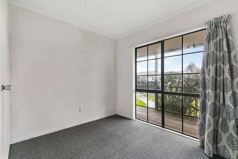 Photo of property in 50 Trimdon Street, Randwick Park, Auckland, 2105