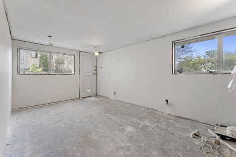 Photo of property in 119 Omata Road, Marfell, New Plymouth, 4310