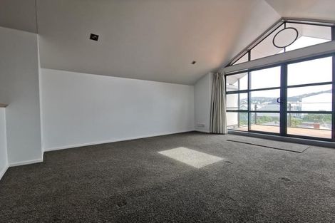 Photo of property in 52c Hawker Street, Mount Victoria, Wellington, 6011