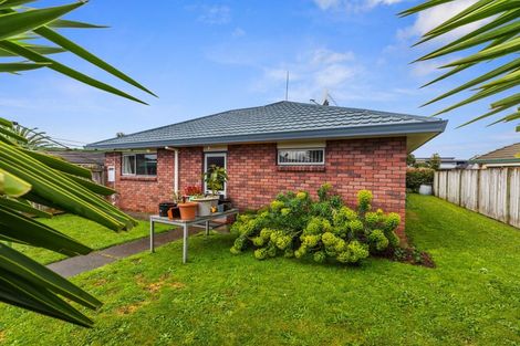Photo of property in 1 Thoroughbred Place, Papamoa Beach, Papamoa, 3118