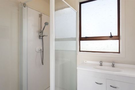 Photo of property in 2 Nikau Place, Edgecumbe, 3120