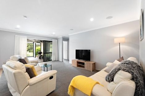 Photo of property in 23 Kahika Grove, Huapai, Kumeu, 0810