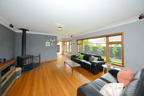Photo of property in 13 Wallace Street, Bryndwr, Christchurch, 8053