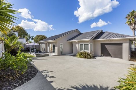 Photo of property in 797c Te Atatu Road, Te Atatu Peninsula, Auckland, 0610