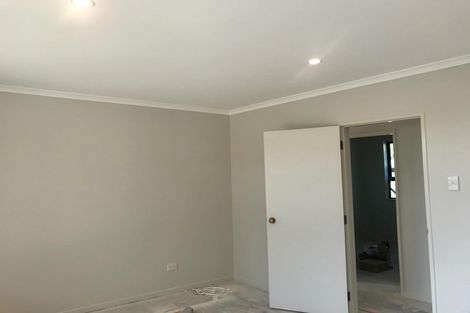 Photo of property in 32 Tomkins Street, Green Island, Dunedin, 9018