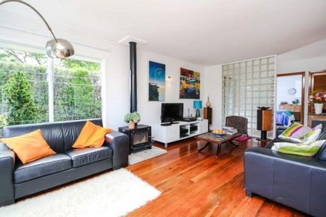 Photo of property in 182 Hutchinson Avenue, New Lynn, Auckland, 0600