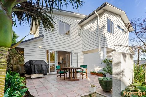Photo of property in 18a Sylvan Park Avenue, Milford, Auckland, 0620