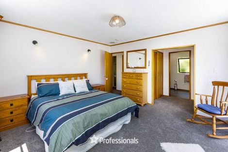 Photo of property in 8 King Charles Drive, Kingsley Heights, Upper Hutt, 5018