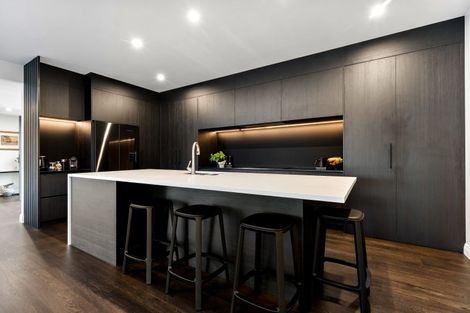 Photo of property in 32 Sandpiper Avenue, Point Wells, 0986